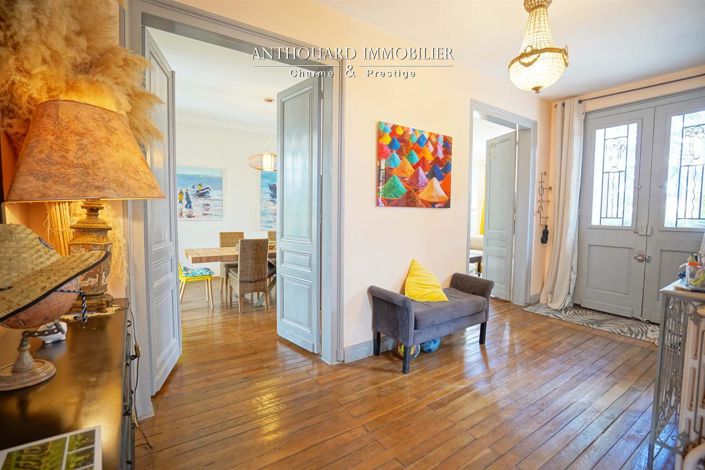 Image No.22-6 Bed House for sale