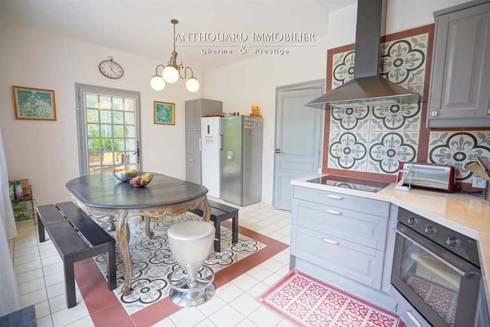 Image No.26-6 Bed House for sale