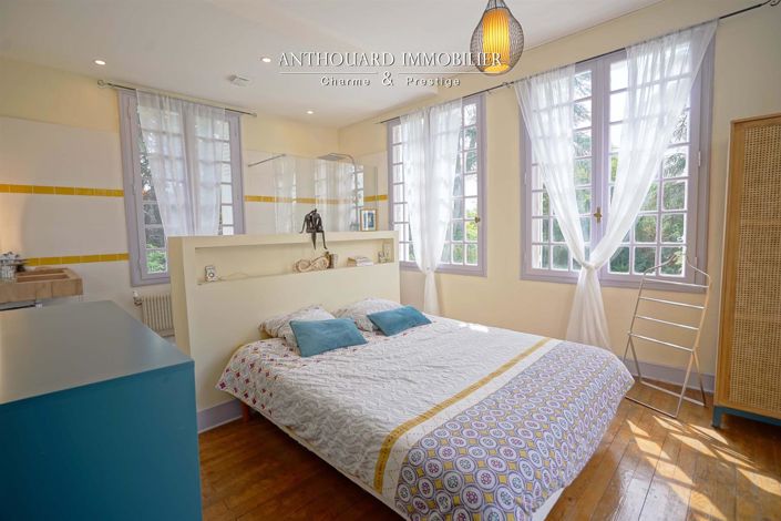 Image No.27-6 Bed House for sale