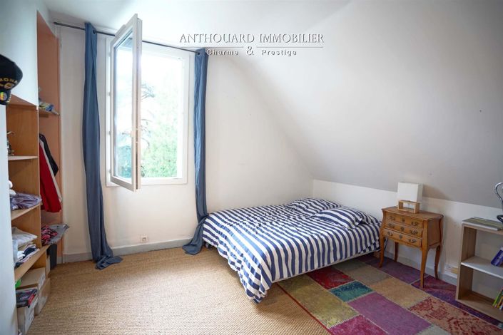 Image No.35-6 Bed House for sale