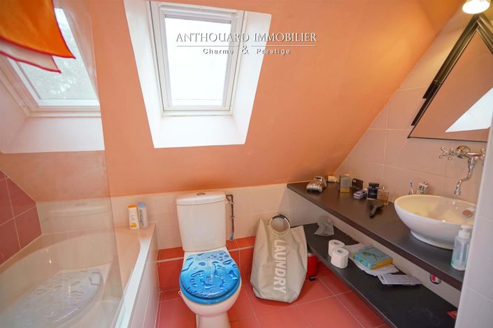 Image No.36-6 Bed House for sale