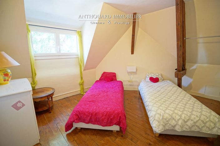 Image No.39-6 Bed House for sale