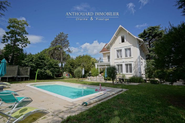 Image No.4-6 Bed House for sale