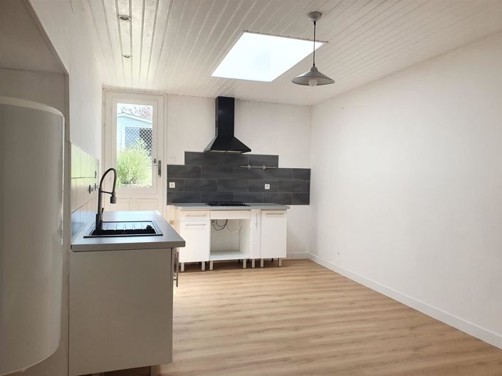 Image No.10-4 Bed House for sale