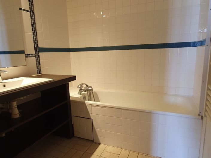 Image No.12-4 Bed House for sale