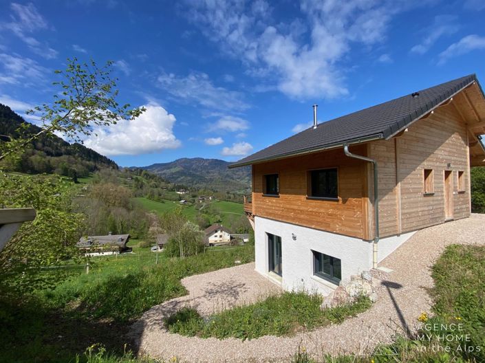 Image No.1-3 Bed Property for sale