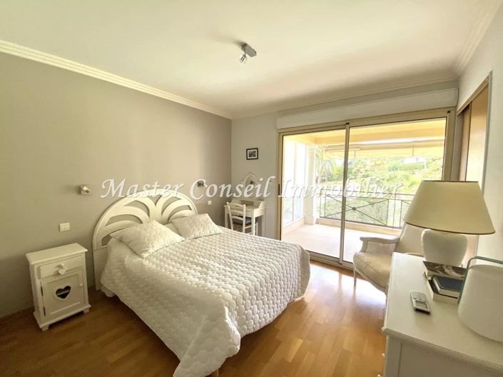 Image No.8-3 Bed Apartment for sale