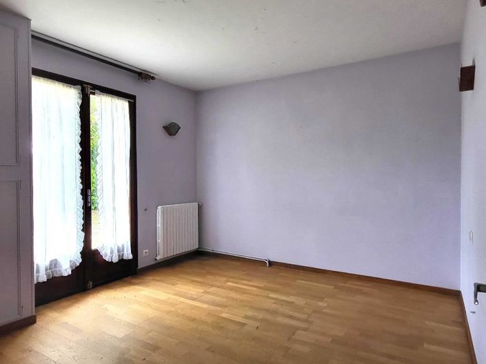 Image No.7-3 Bed House for sale