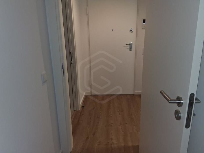 Image No.50-1 Bed Apartment for sale