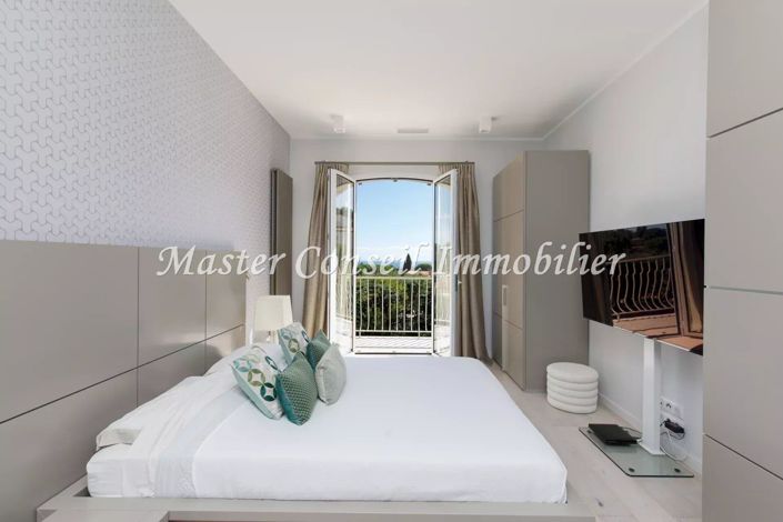 Image No.14-5 Bed House for sale