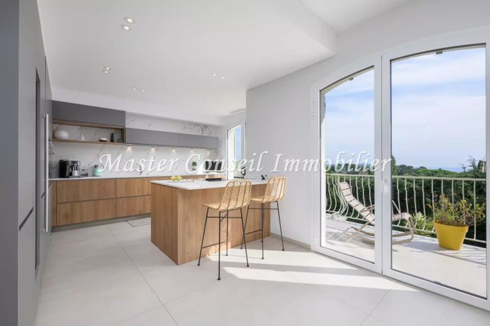 Image No.18-5 Bed House for sale