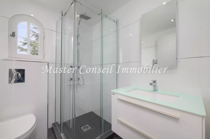 Image No.26-5 Bed House for sale