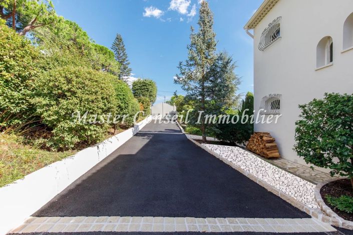 Image No.16-5 Bed House for sale