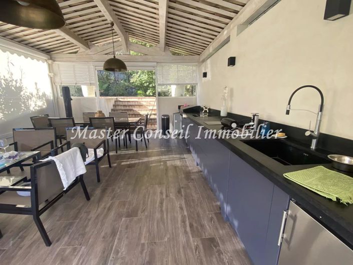 Image No.4-5 Bed House for sale