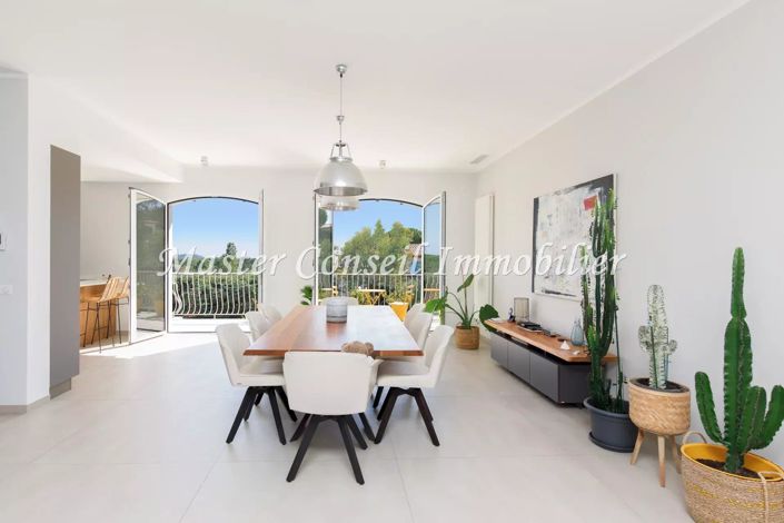 Image No.5-5 Bed House for sale