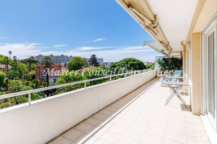 Image No.1-3 Bed Apartment for sale