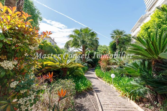 Image No.12-3 Bed Apartment for sale