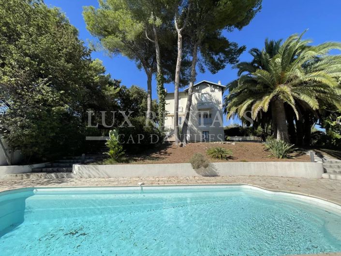 Image No.1-5 Bed House for sale