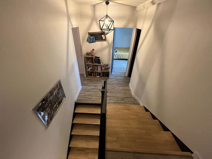 Image No.15-4 Bed House for sale