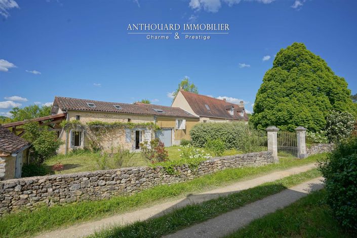 Image No.2-4 Bed House for sale