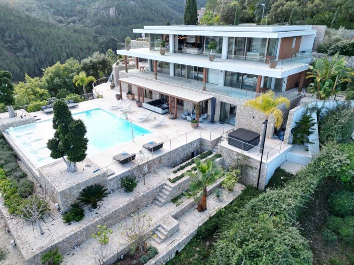 Image No.19-7 Bed House for sale