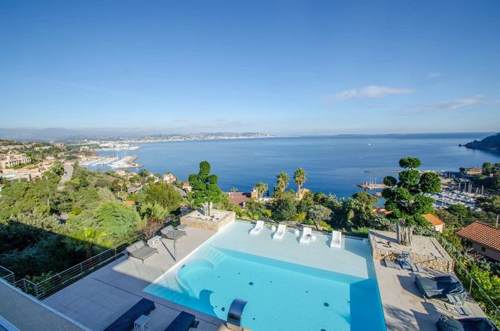 Image No.20-7 Bed House for sale