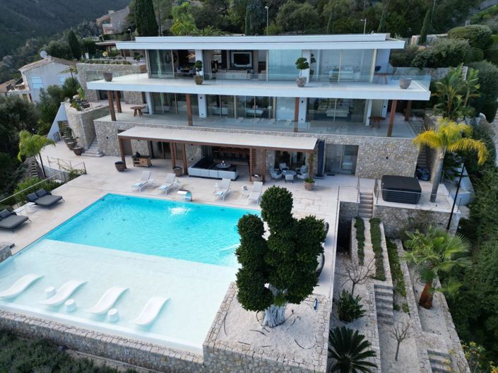 Image No.24-7 Bed House for sale