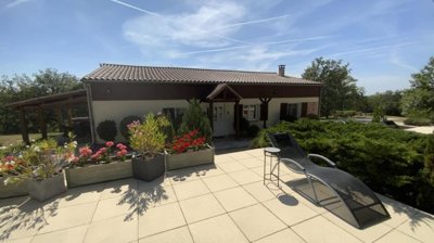 1 - Labastide-Murat, House