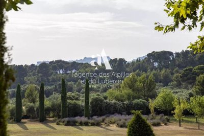 1 - Les Baux-de-Provence, House