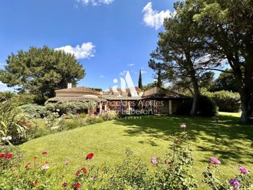 1 - Maussane-les-Alpilles, House