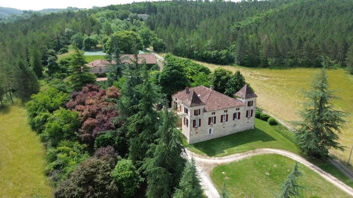 Image No.101-9 Bed Property for sale