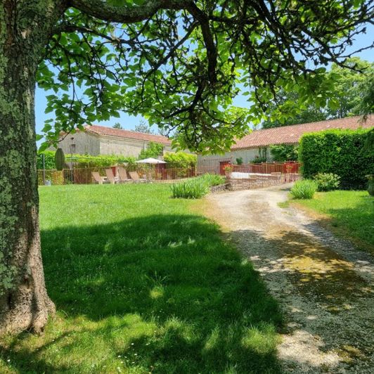 Image No.14-9 Bed Property for sale