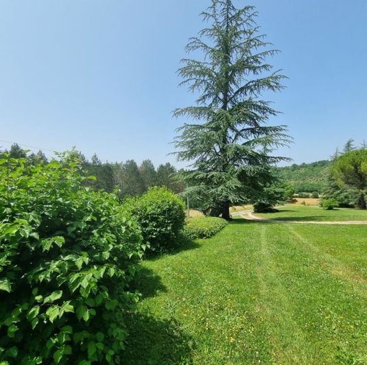 Image No.16-9 Bed Property for sale