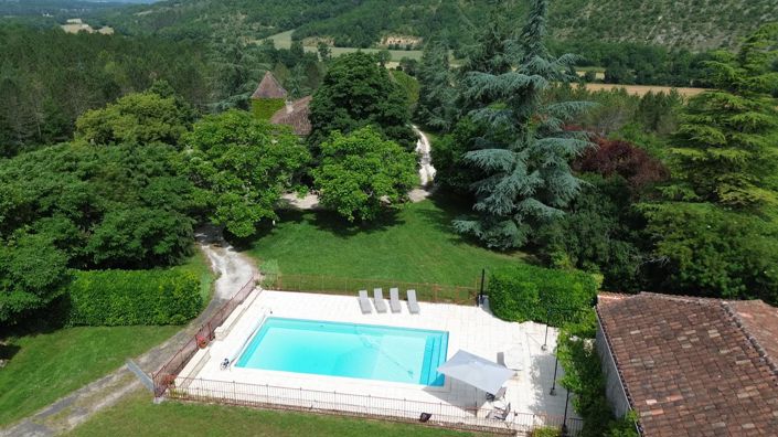 Image No.18-9 Bed Property for sale