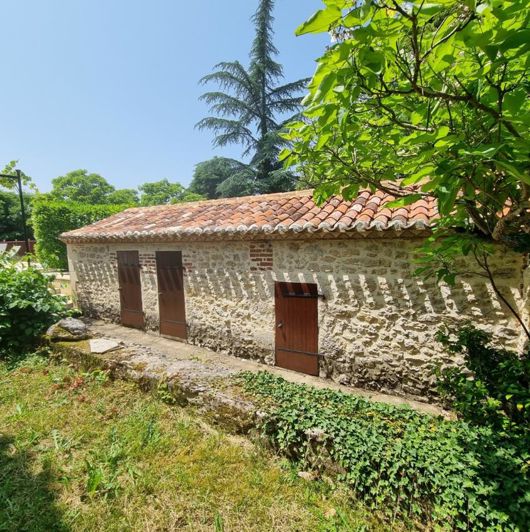 Image No.28-9 Bed Property for sale