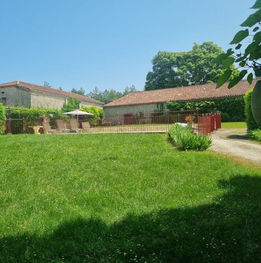 Image No.35-9 Bed Property for sale