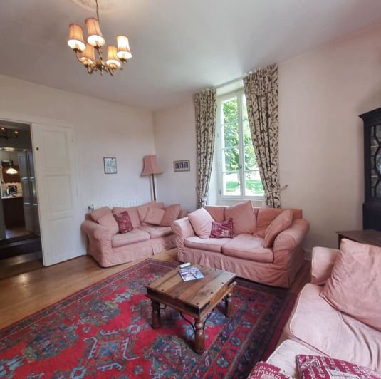 Image No.43-9 Bed Property for sale