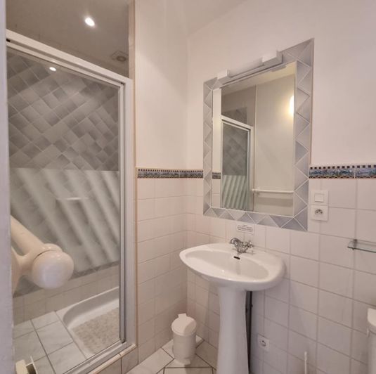 Image No.59-9 Bed Property for sale