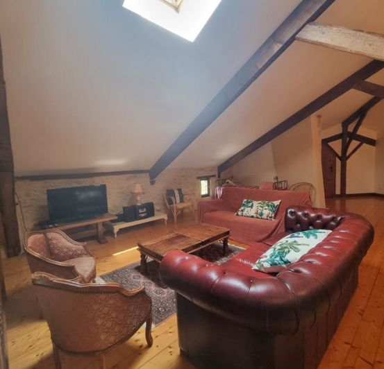 Image No.69-9 Bed Property for sale