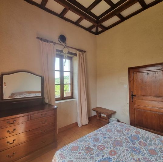 Image No.71-9 Bed Property for sale