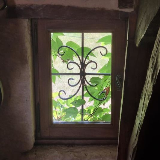 Image No.79-9 Bed Property for sale