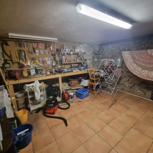 Image No.83-9 Bed Property for sale