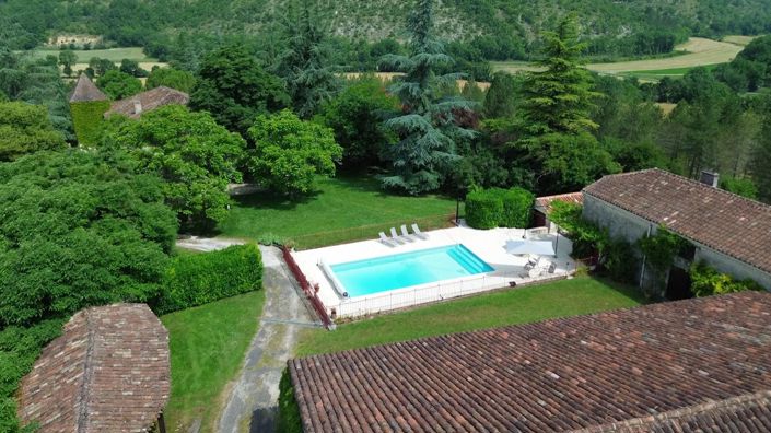 Image No.94-9 Bed Property for sale