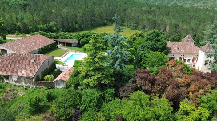 Image No.96-9 Bed Property for sale