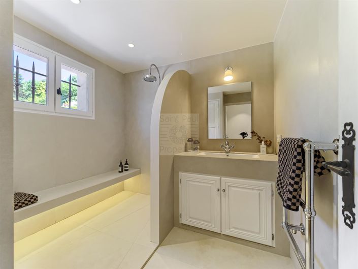 Image No.17-5 Bed House for sale