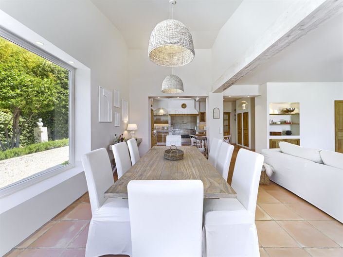 Image No.9-5 Bed House for sale