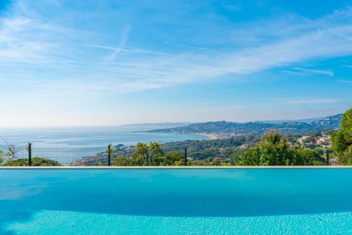 Image No.3-4 Bed House for sale