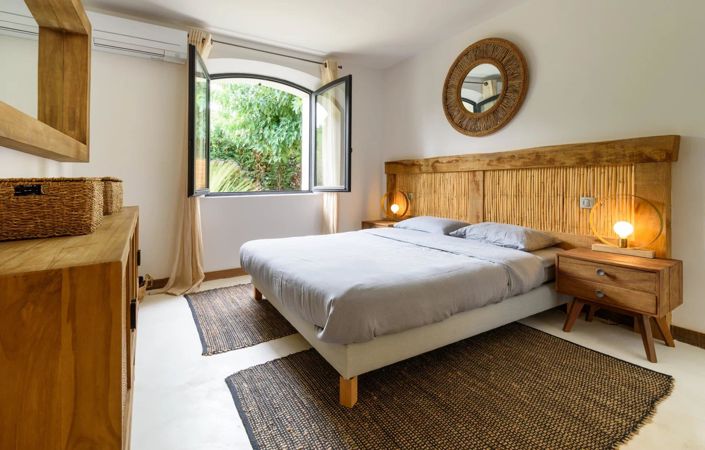 Image No.16-5 Bed House for sale