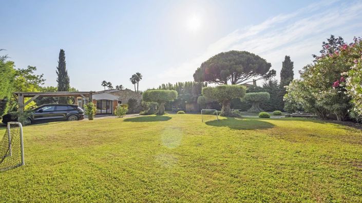 Image No.4-5 Bed House for sale