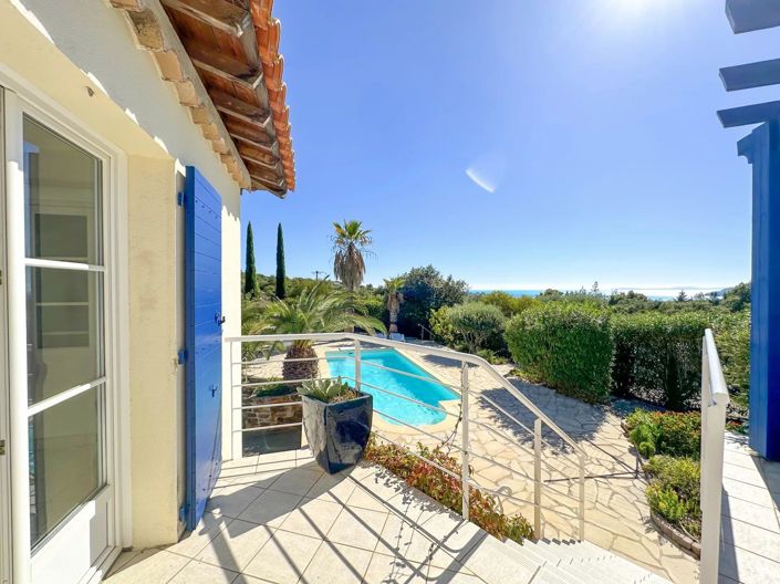 Image No.11-5 Bed House for sale